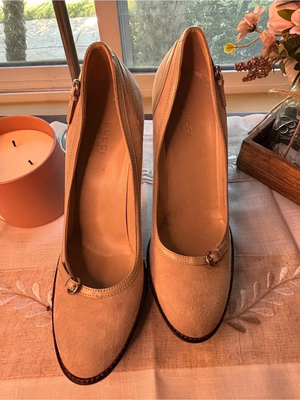 Gucci Cream Suede Platform Pumps with Subtle Buckle